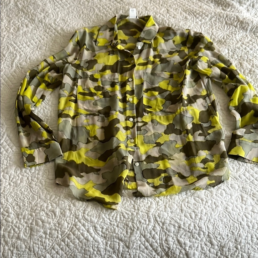 Club Monaco Lauren Camouflage Button Up Shirt